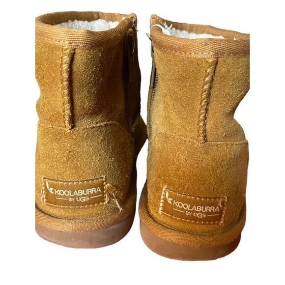 Uggs girls, chestnut brown ankle, zip boot size for - Picture 4 of 5